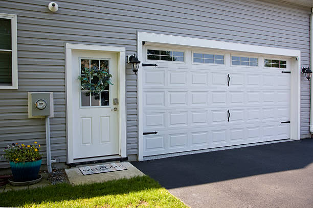 24/7 Emergency Garage Door Panel Replacement experts in Preston, MN